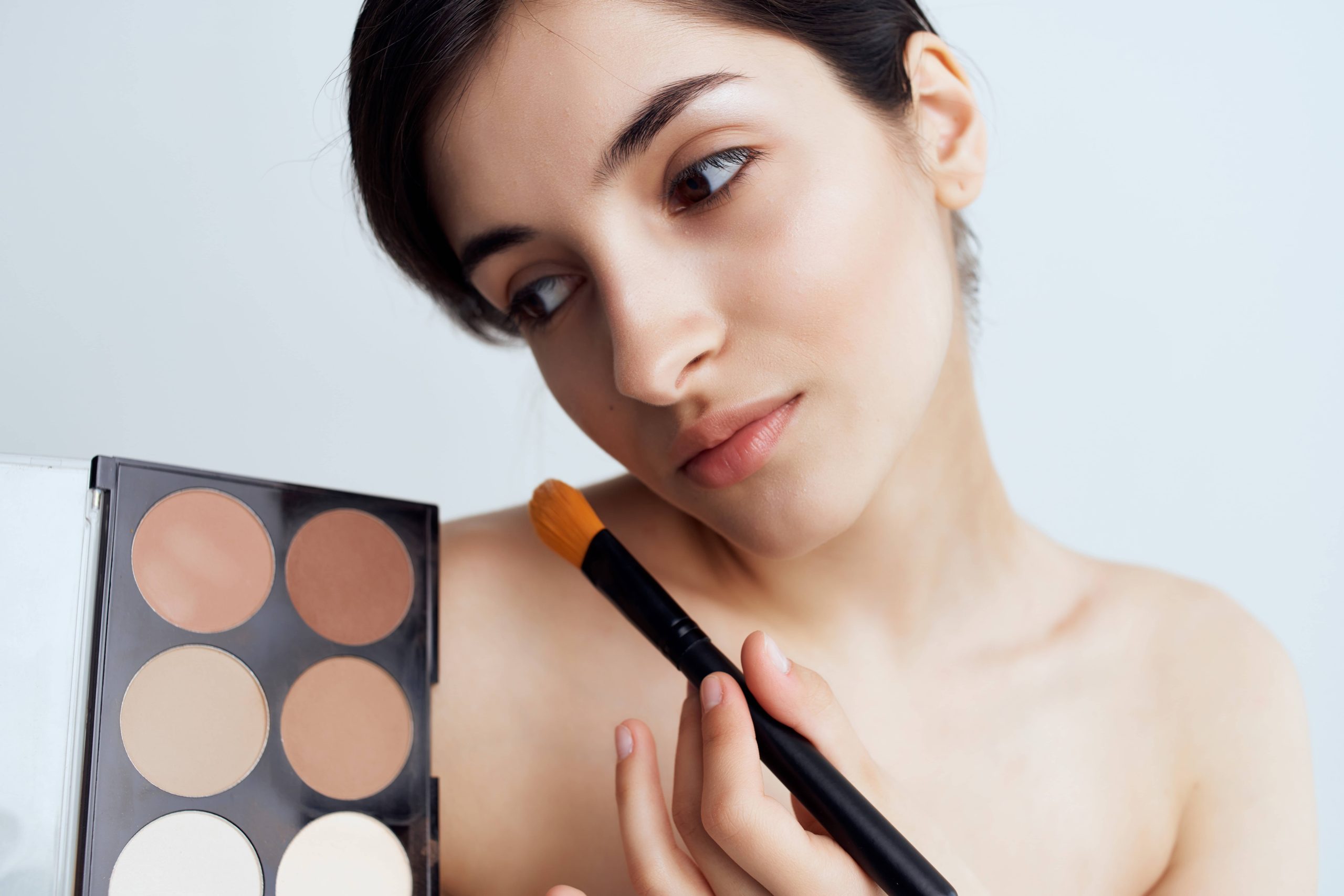 Übergang Ihres Make-ups vom Tag zur Nacht